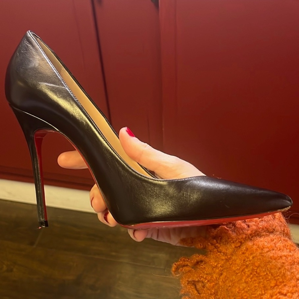 // christian louboutin so kate //
